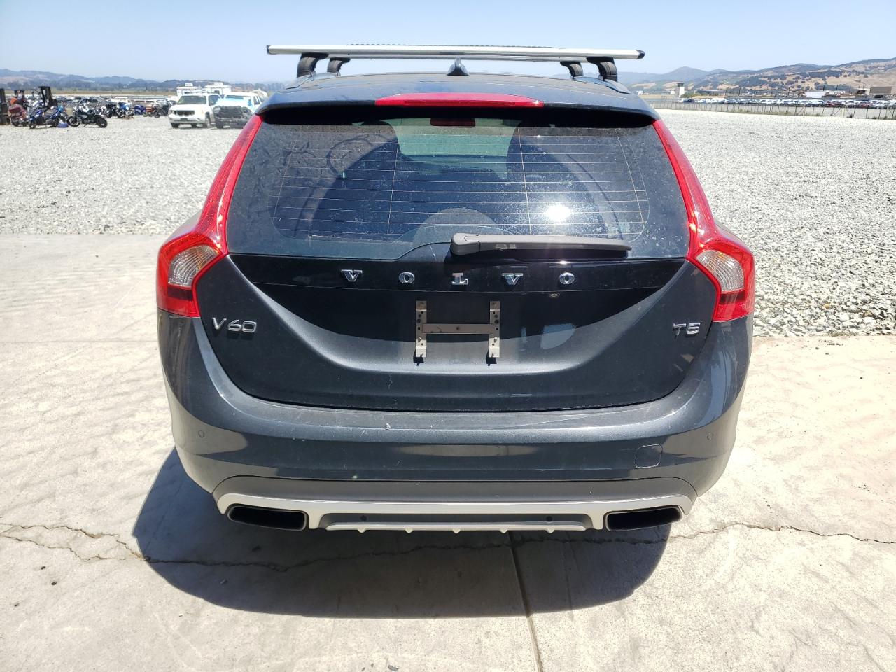 2015 Volvo V60 Premier+ VIN: YV126MEC7F1208374 Lot: 61755635