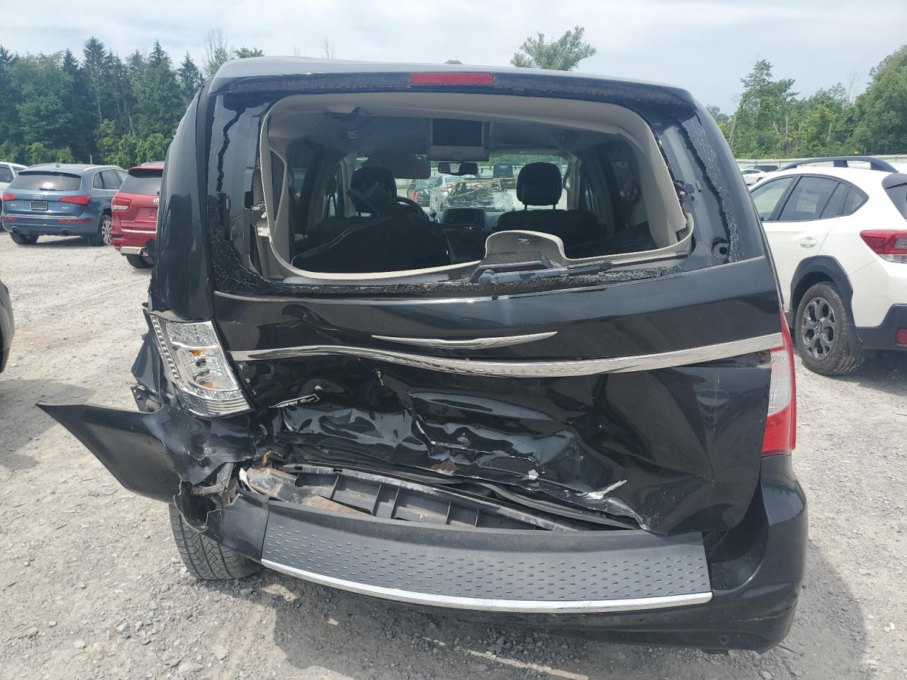 2015 Chrysler Town & Country Touring VIN: 2C4RC1BG8FR562564 Lot: 64596325