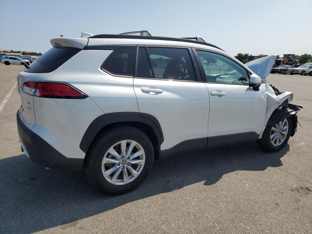 2022 Toyota Corolla Cross Le VIN: 7MUBAABG8NV028581 Lot: 65639225