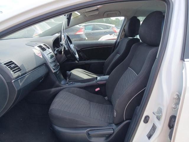 2013 TOYOTA AVENSIS T2