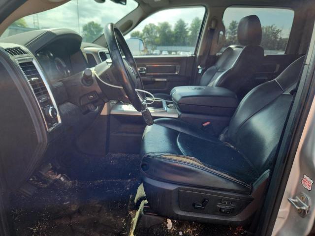 Pickups RAM 1500 2015 Srebrny