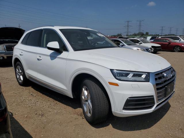  AUDI Q5 2018 Белы
