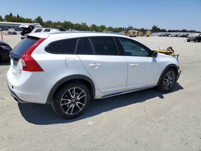  VOLVO V60 2016 Biały