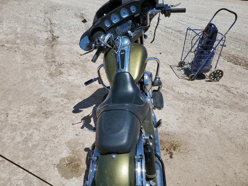  HARLEY-DAVIDSON FL 2016 Зелений