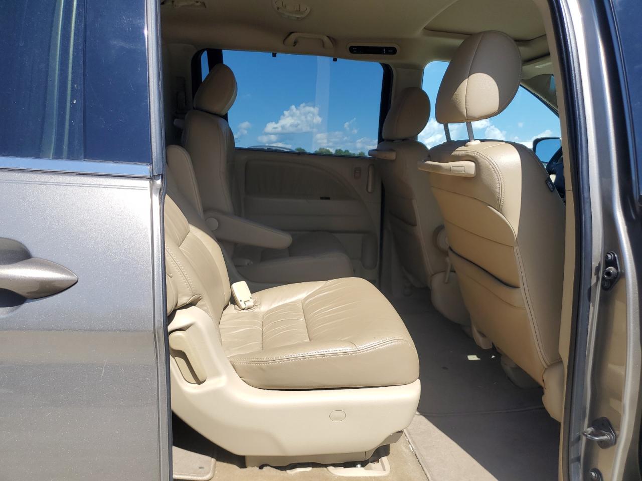 2010 Honda Odyssey Exl VIN: 5FNRL3H61AB001587 Lot: 61915935