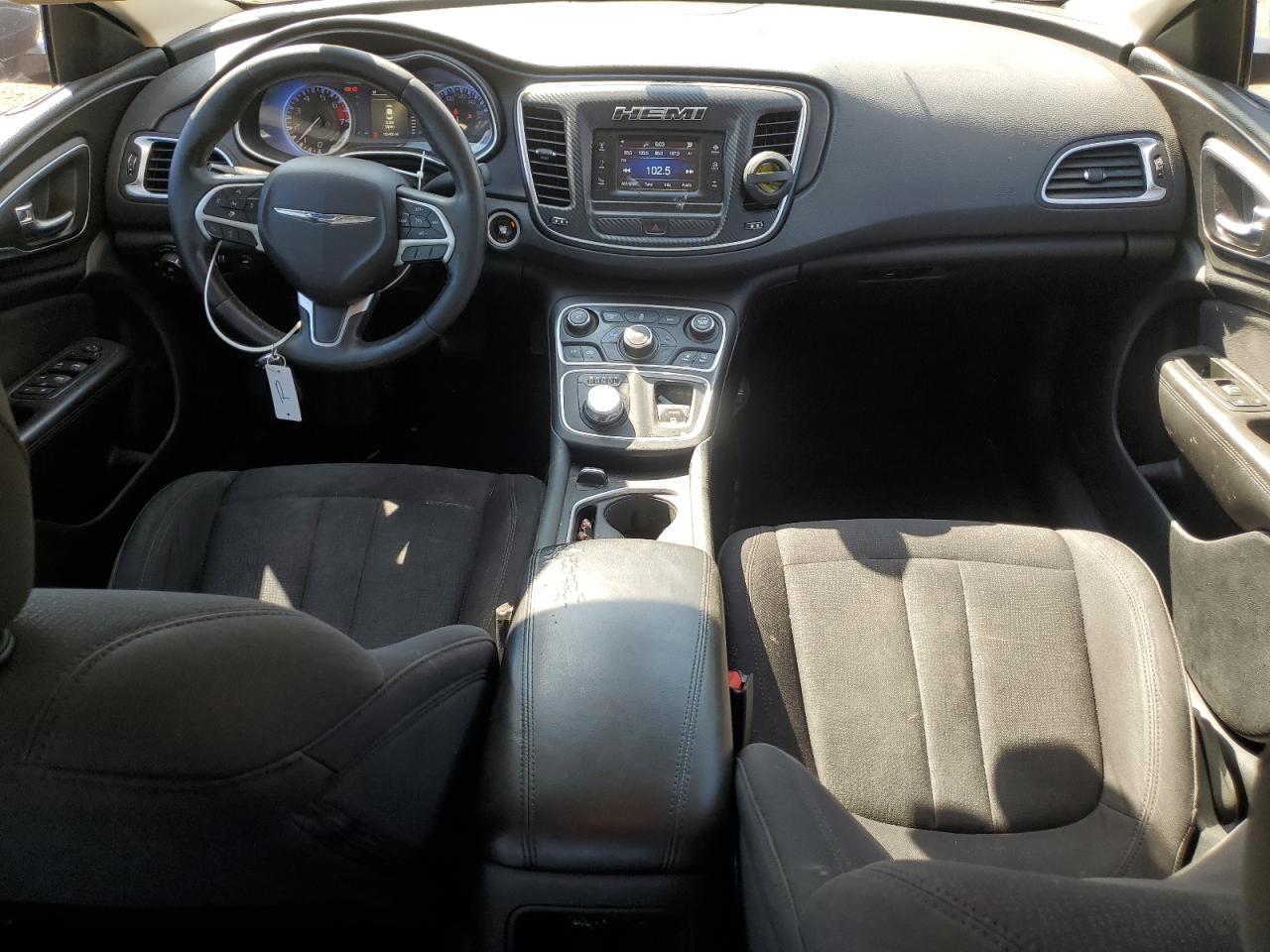 2015 Chrysler 200 Limited VIN: 1C3CCCAB0FN620692 Lot: 65035695