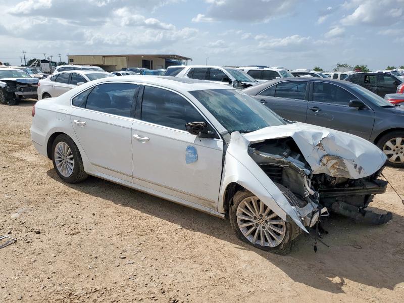 2017 VOLKSWAGEN PASSAT SE  
