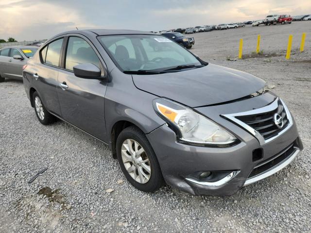  NISSAN VERSA 2018 Серый