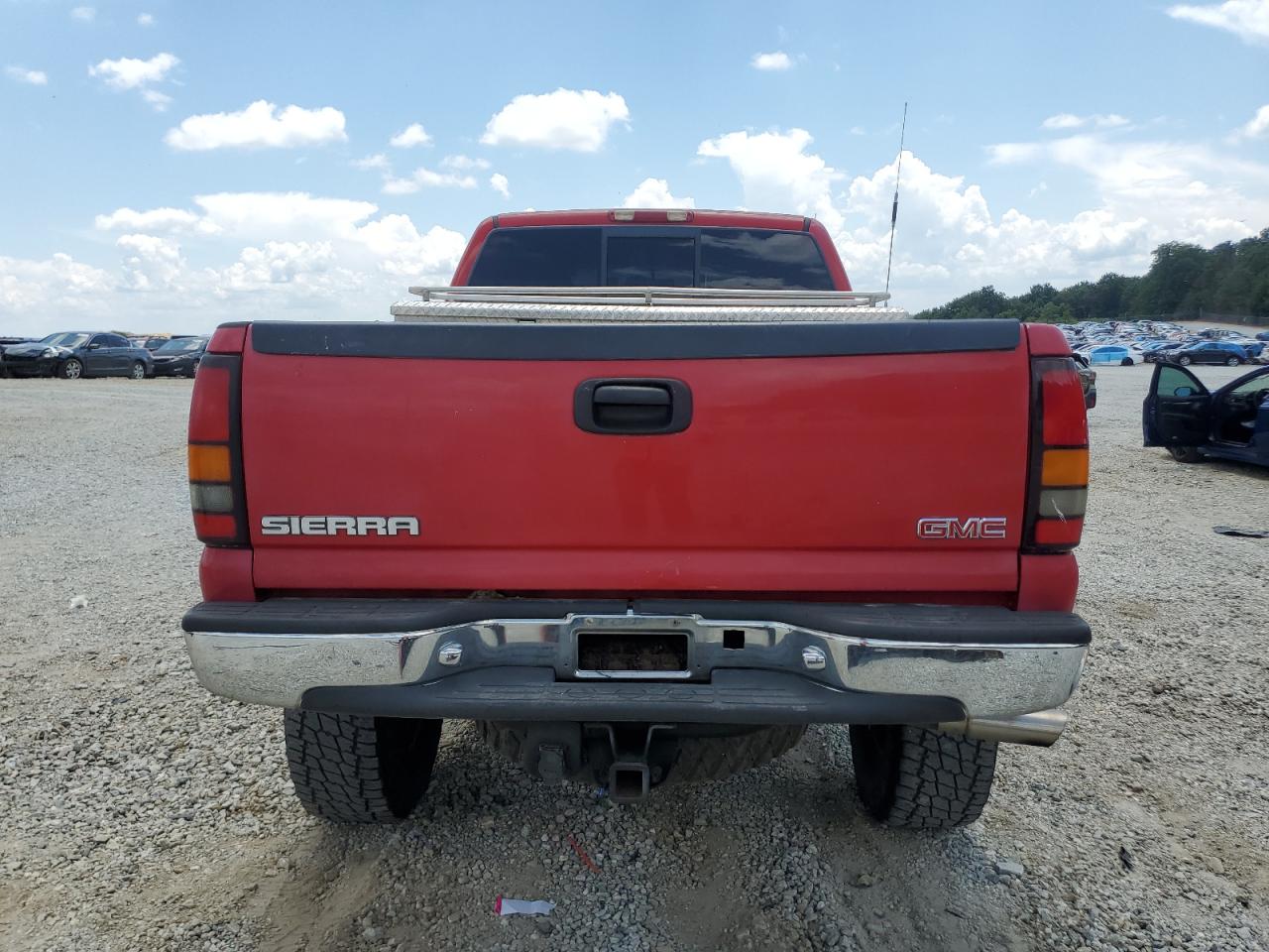 2005 GMC New Sierra K1500 VIN: 1GTEK14T05Z138229 Lot: 63974615