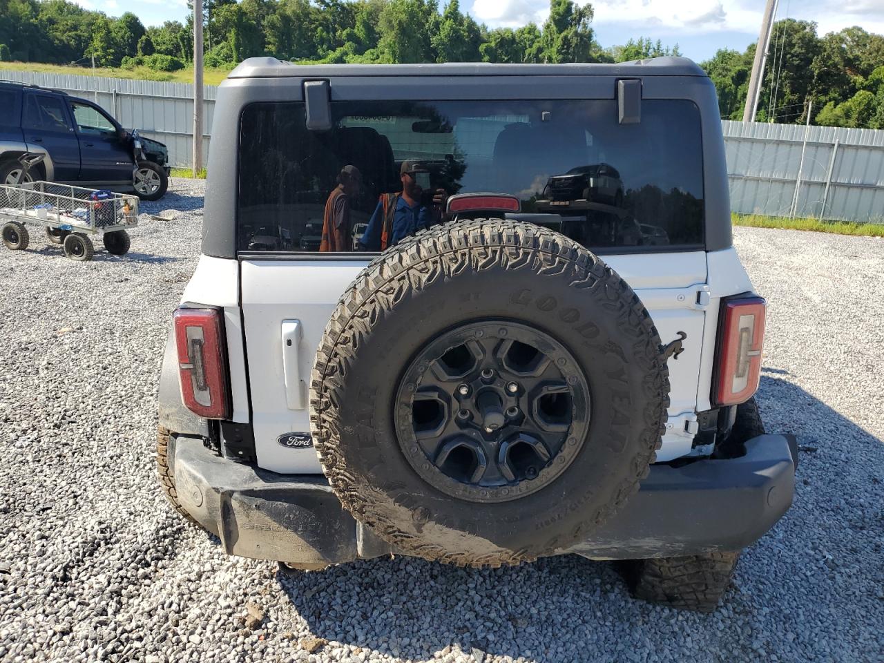 2021 Ford Bronco Base VIN: 1FMEE5DP6MLA69061 Lot: 64564535