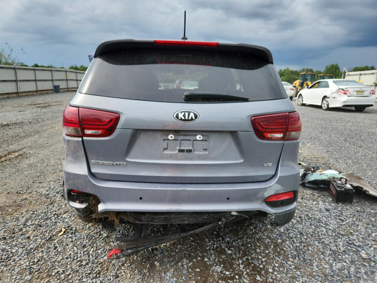 2020 Kia Sorento S VIN: 5XYPGDA54LG687817 Lot: 64703205