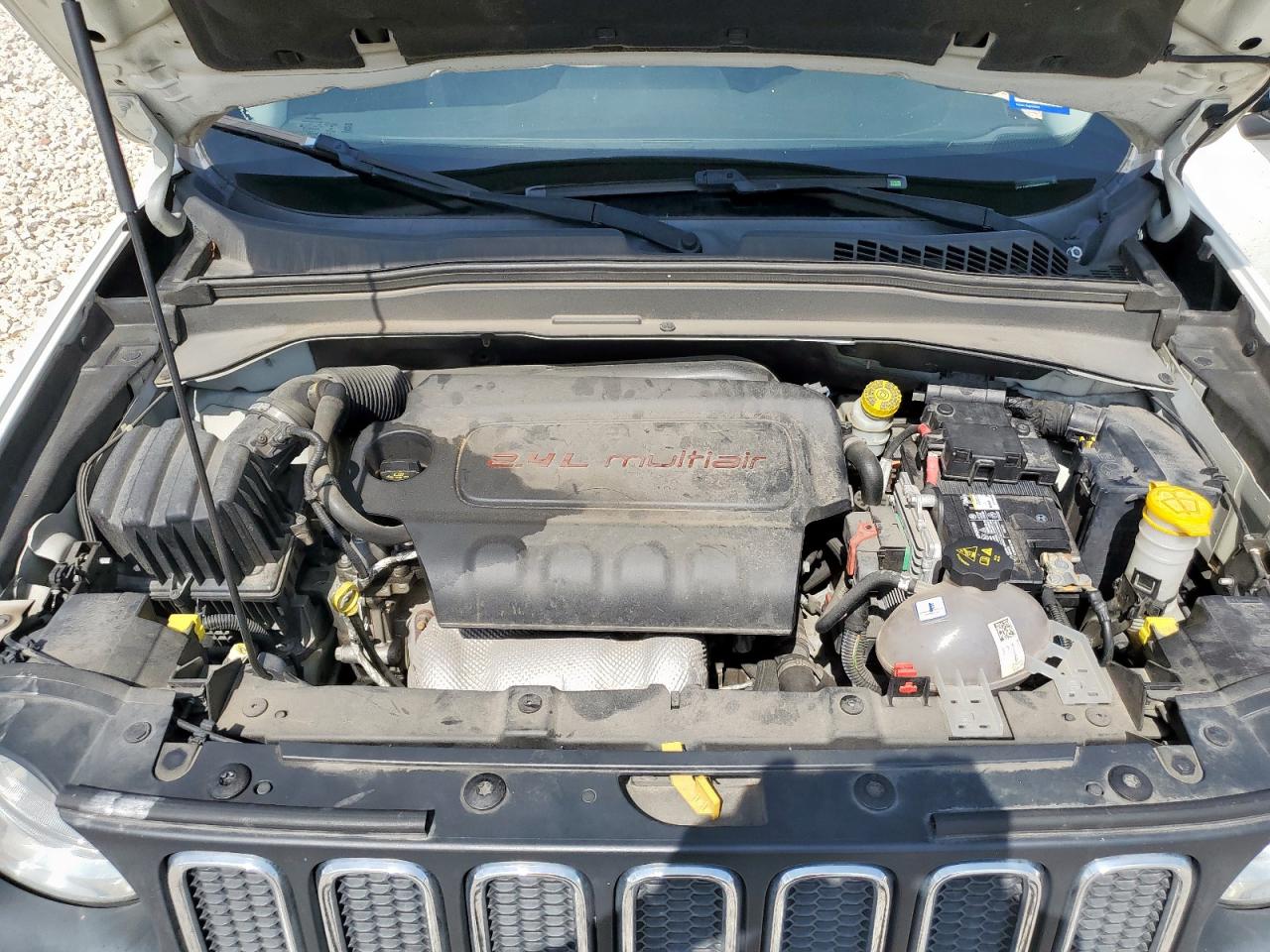 2015 Jeep Renegade Latitude VIN: ZACCJABT0FPB90893 Lot: 64754285