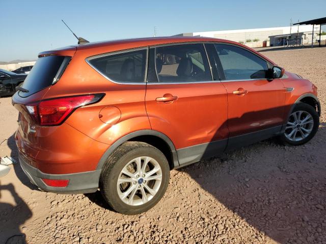  FORD ESCAPE 2019 Pomarańczowy