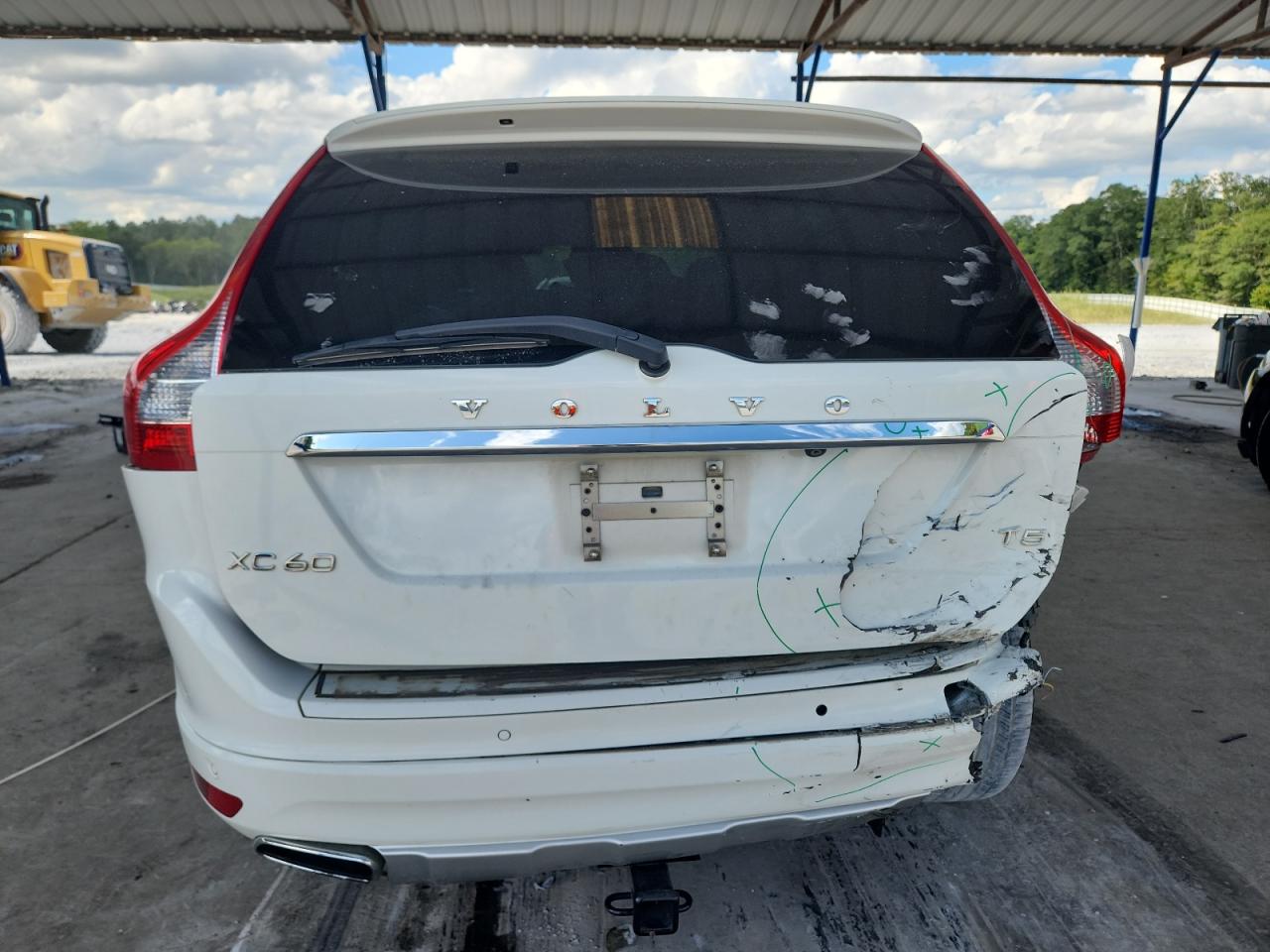 2015 Volvo Xc60 T5 Platinum VIN: YV440MDMXF2741482 Lot: 62540065
