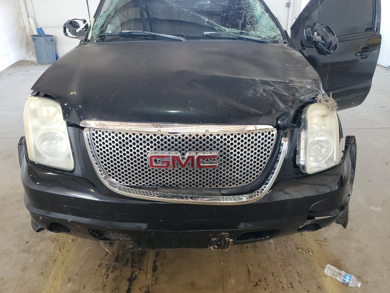 2007 GMC Yukon VIN: 1GKFC130X7R276909 Lot: 63221675