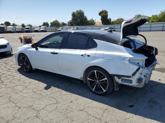  TOYOTA CAMRY 2018 White