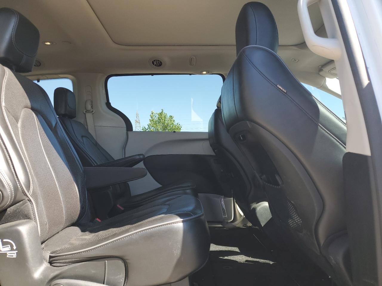 2019 Chrysler Pacifica Limited VIN: 2C4RC1GG1KR541543 Lot: 65069785