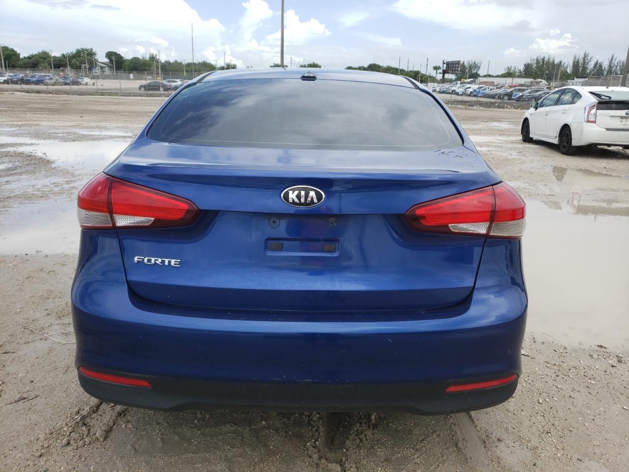 2017 Kia Forte Lx VIN: 3KPFK4A72HE156292 Lot: 63664365