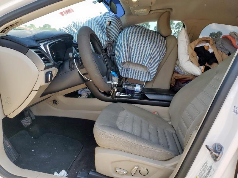 Sedans FORD FUSION 2017 White