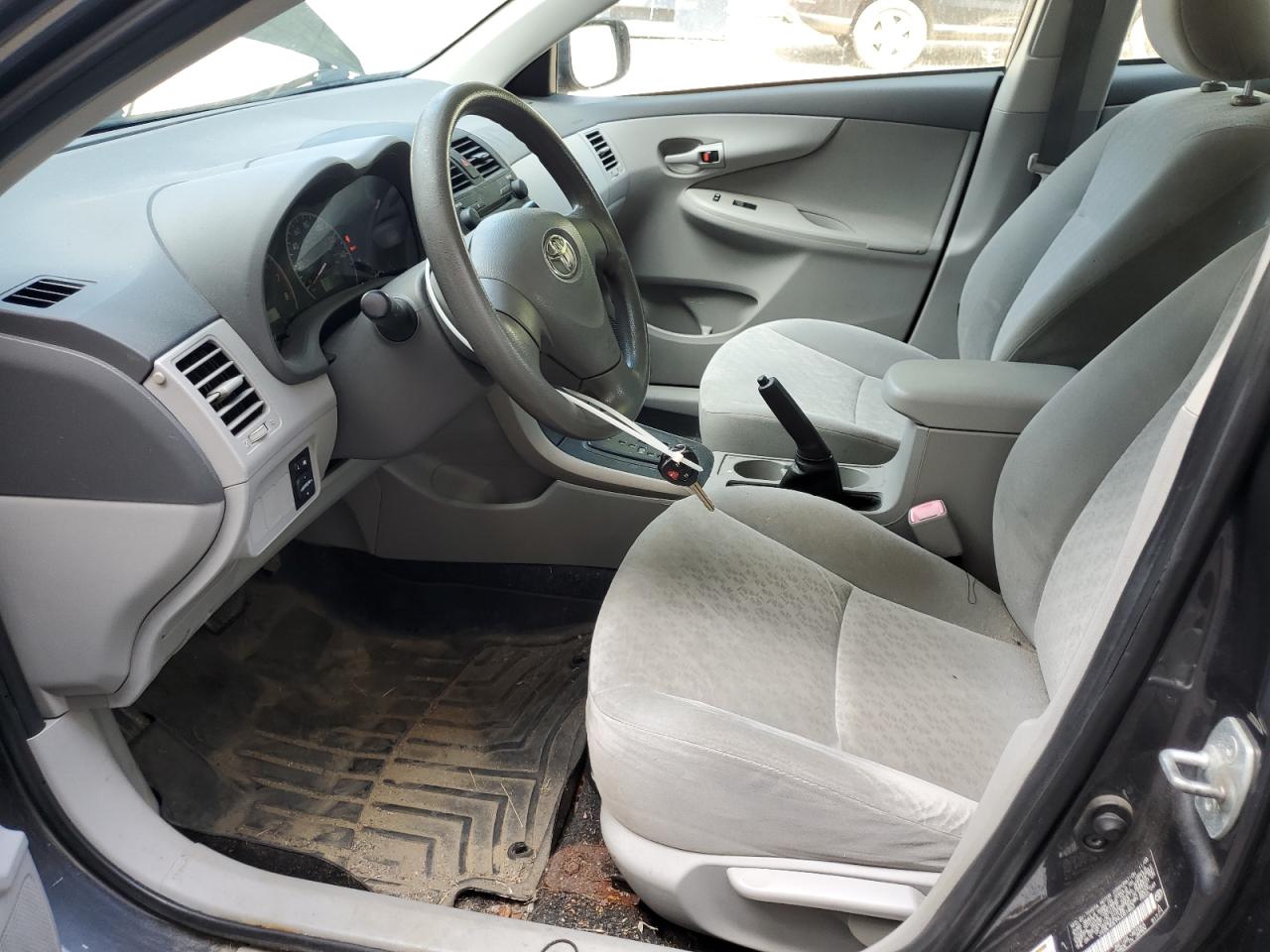 2009 Toyota Corolla Base VIN: JTDBL40E99J051863 Lot: 66623275