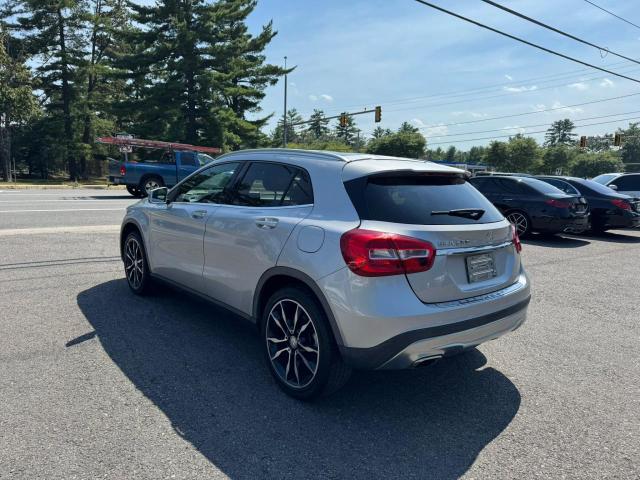 Parquets MERCEDES-BENZ GLA-CLASS 2016 Srebrny
