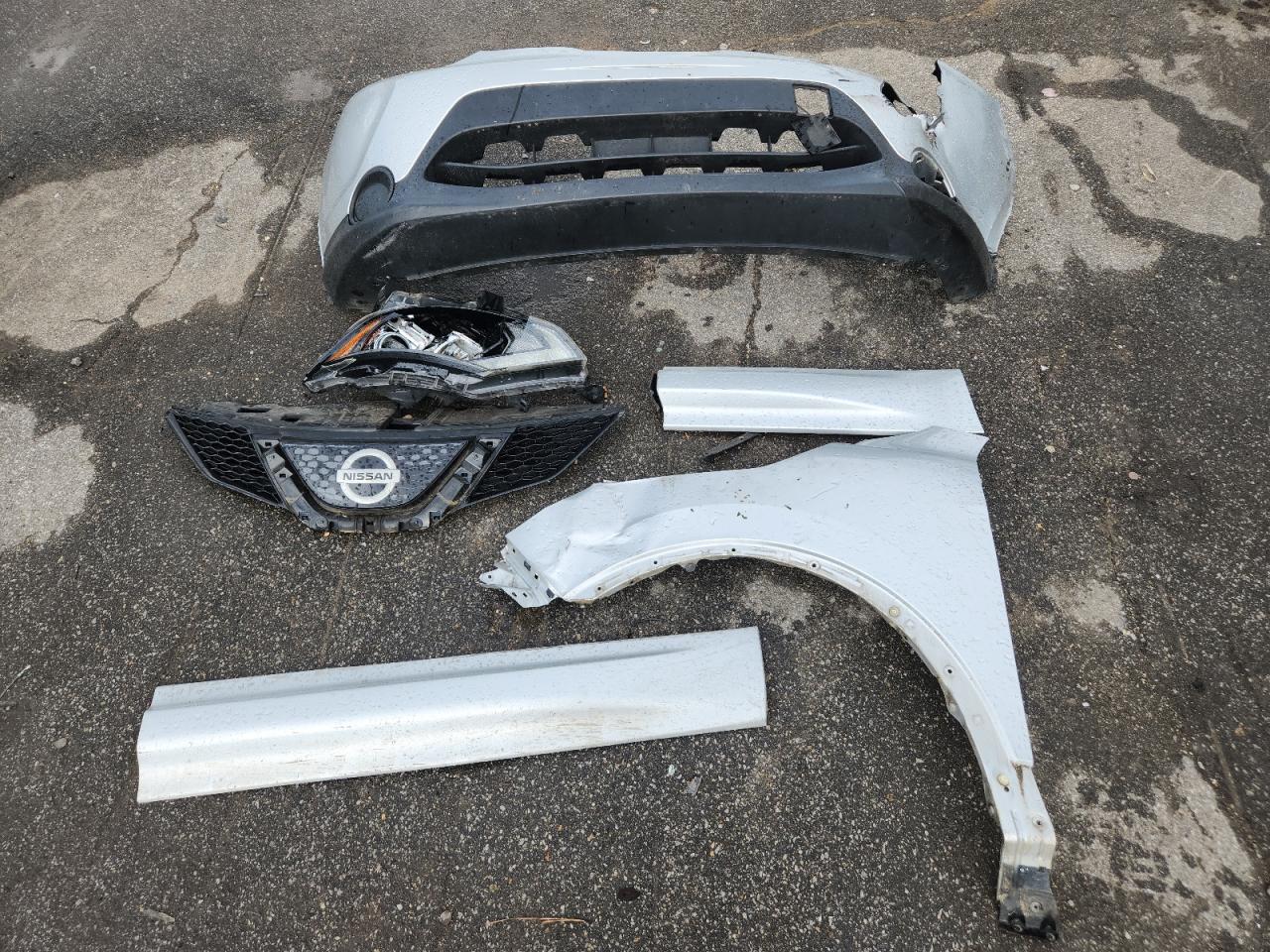 2018 Nissan Rogue Sport S VIN: JN1BJ1CP5JW151017 Lot: 64622495
