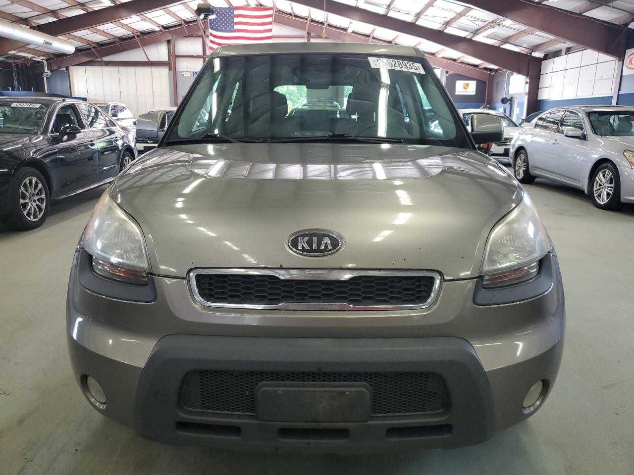 2011 Kia Soul + VIN: KNDJT2A22B7215610 Lot: 64628935