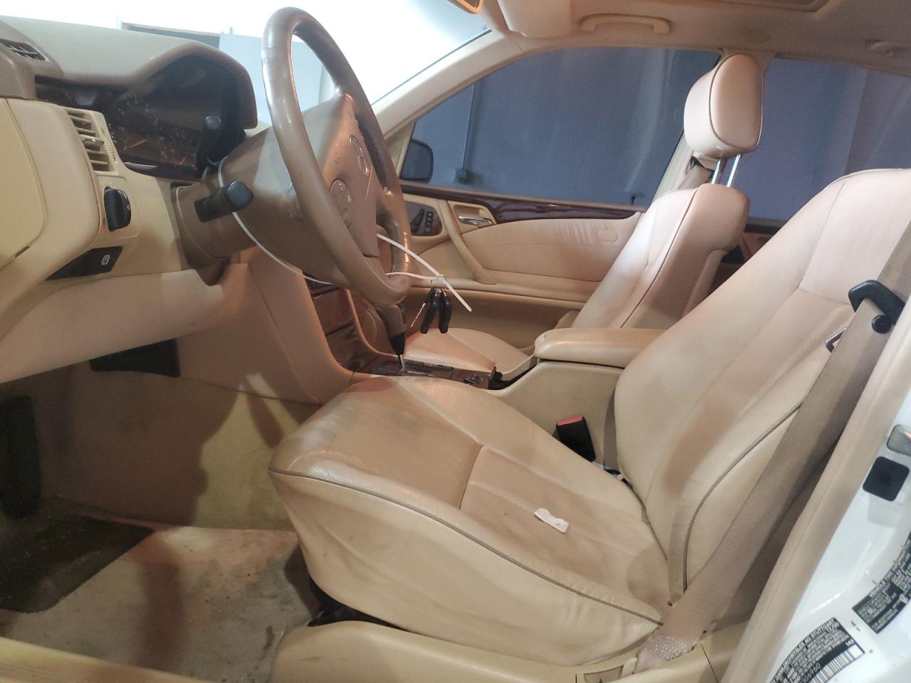 2001 Mercedes-Benz E 320 VIN: WDBJF65JX1B306960 Lot: 63788935