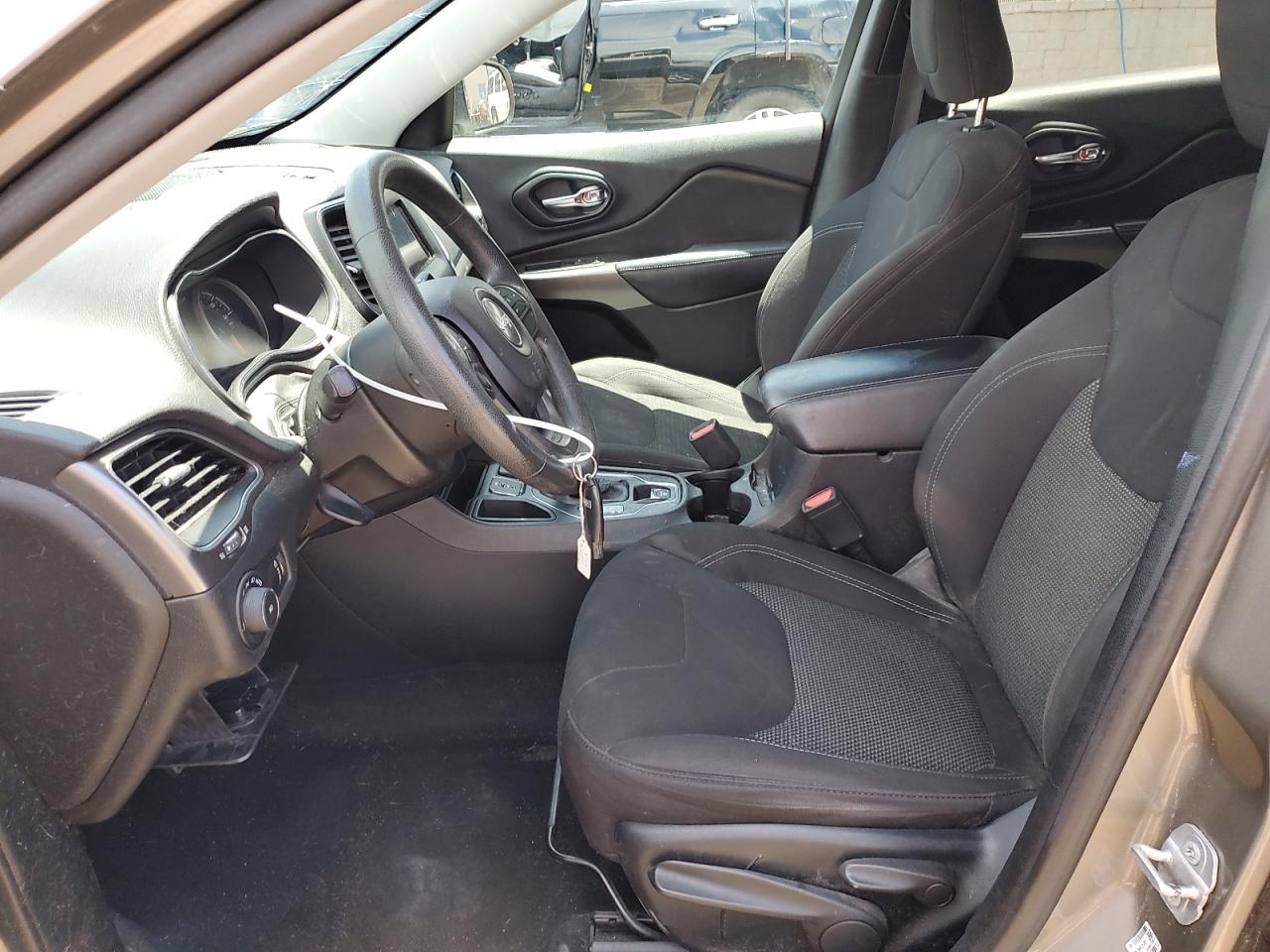 2019 Jeep Cherokee Latitude VIN: 1C4PJLCB6KD269917 Lot: 64075795