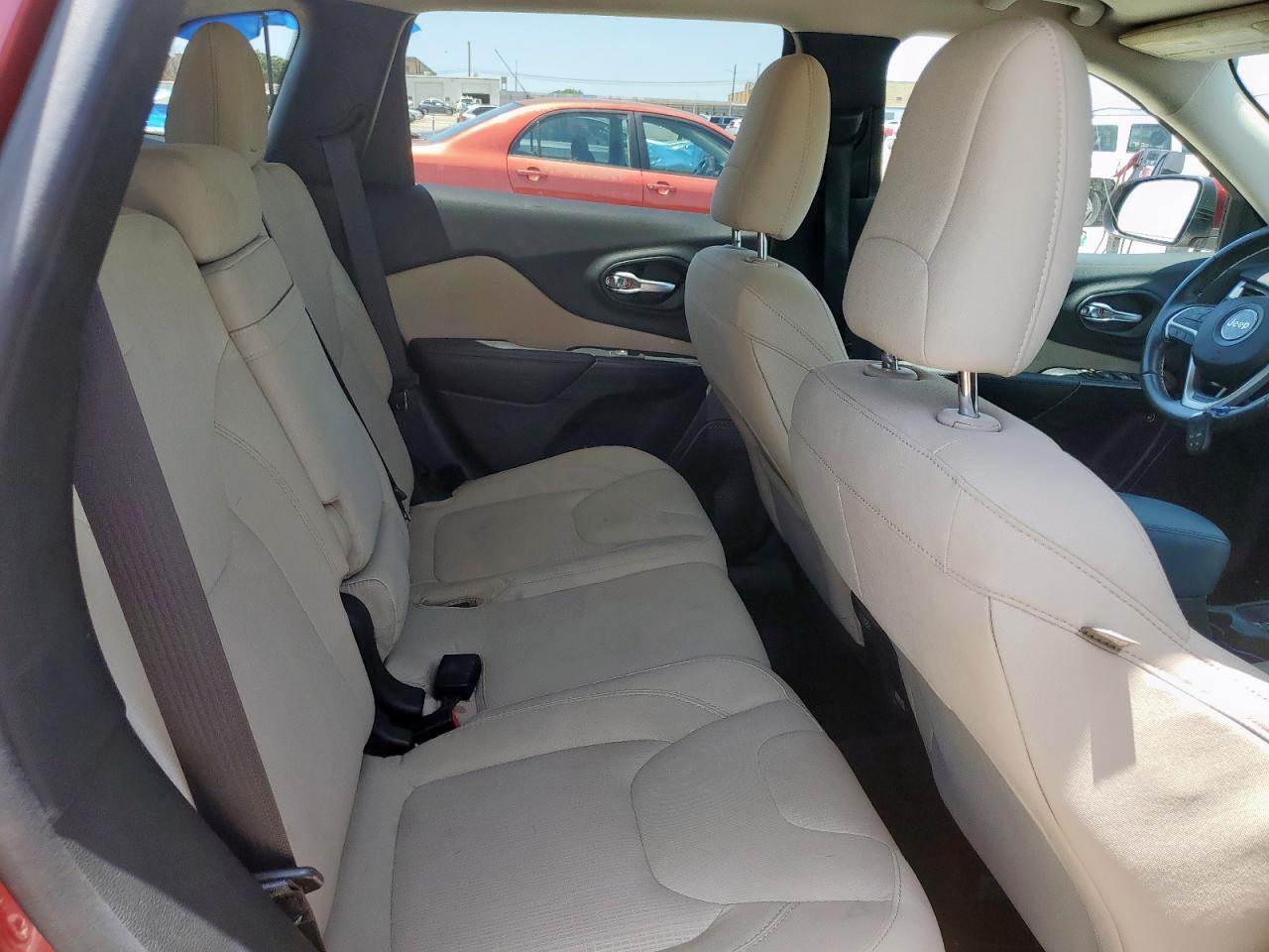 2016 Jeep Cherokee Latitude VIN: 1C4PJLCB9GW136242 Lot: 64960815