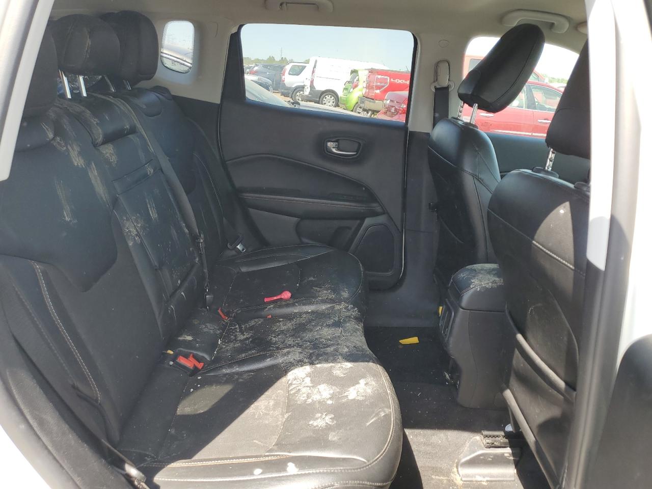 2019 Jeep Compass Latitude VIN: 3C4NJDBB4KT690639 Lot: 65520185
