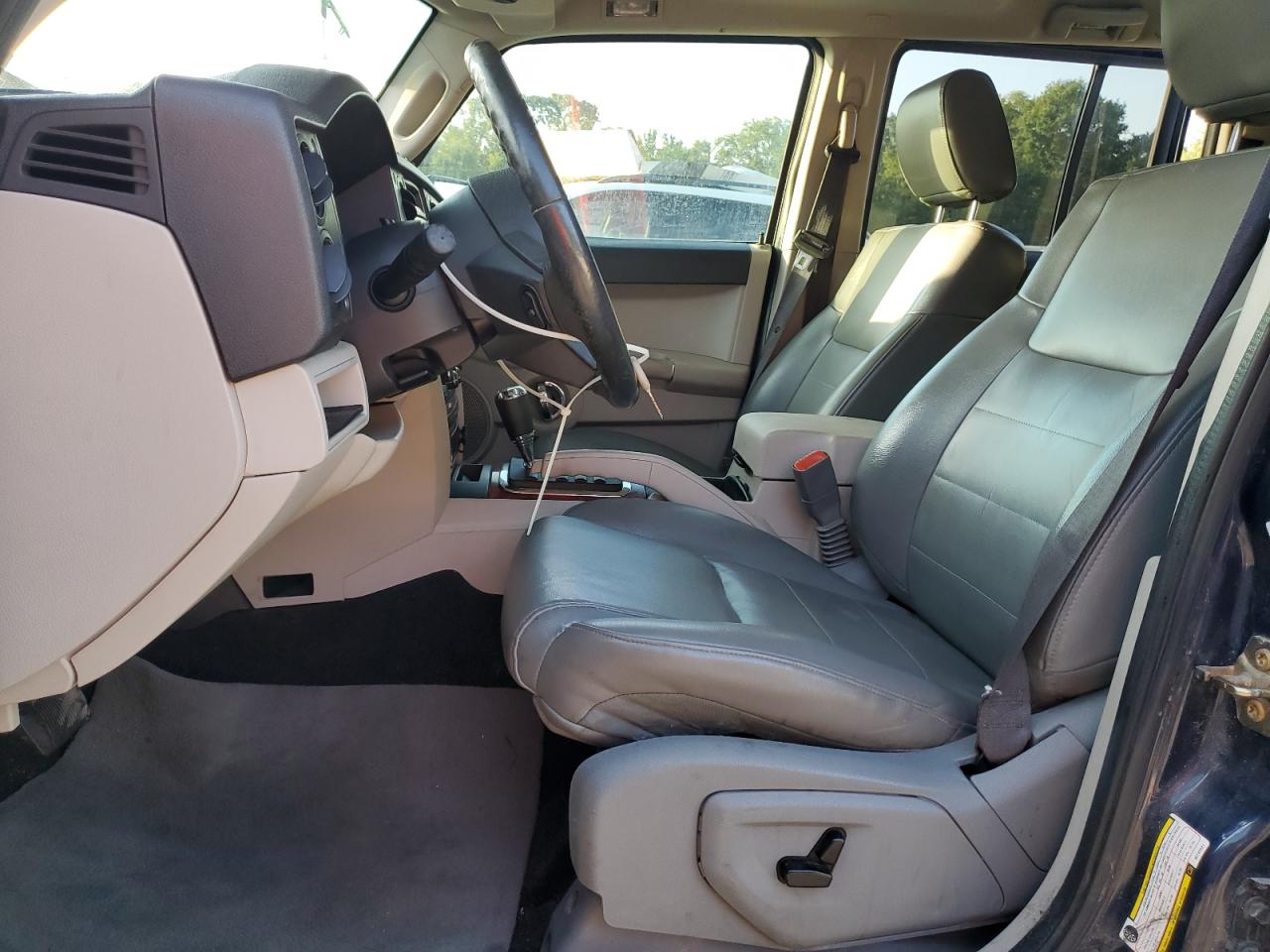 2006 Jeep Commander Limited VIN: 1J8HH58NX6C144521 Lot: 64246205