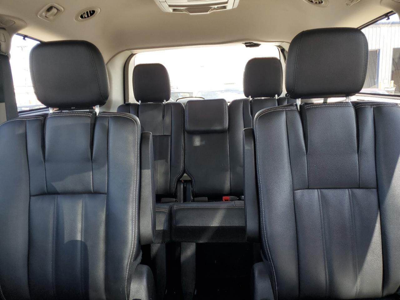 2016 Chrysler Town & Country Touring VIN: 2C4RC1BG3GR129218 Lot: 65221195
