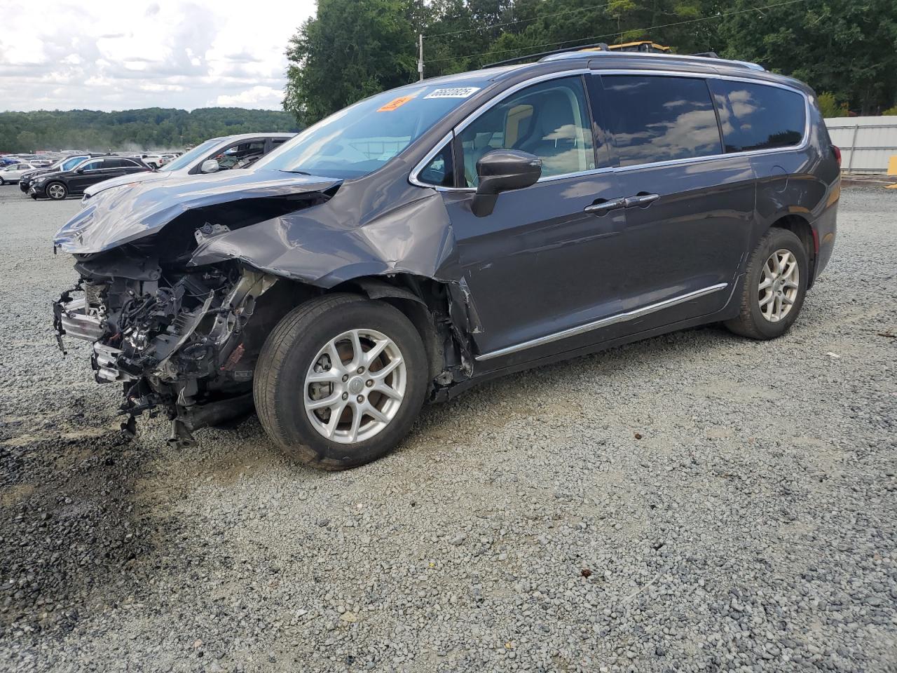 2020 Chrysler Pacifica Touring L VIN: 2C4RC1BG4LR223523 Lot: 66622825