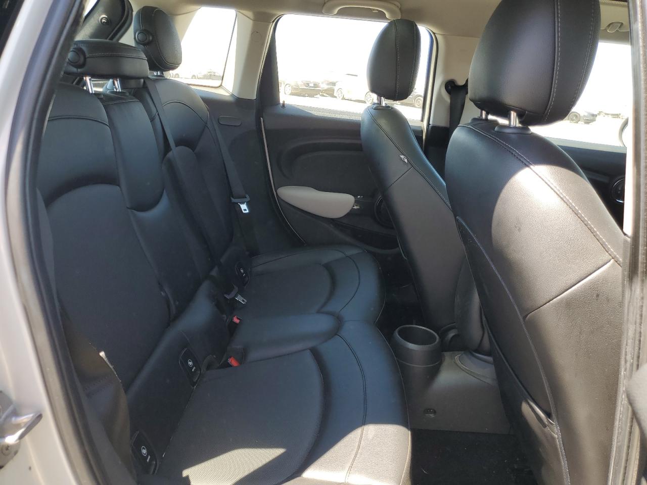 2015 Mini Cooper VIN: WMWXS5C52FT830836 Lot: 64226195