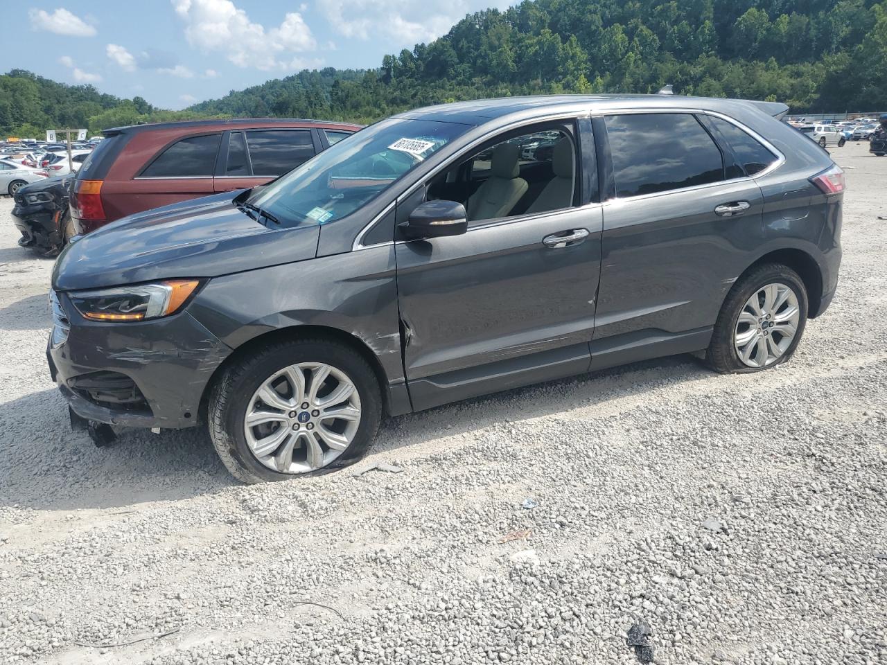 2020 Ford Edge Titanium