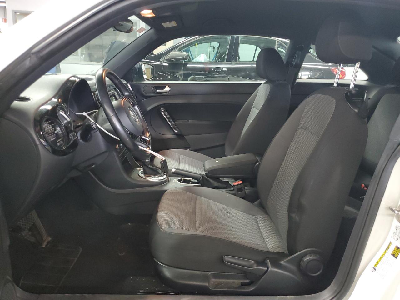 2018 Volkswagen Beetle S VIN: 3VWFD7AT0JM721186 Lot: 64695335