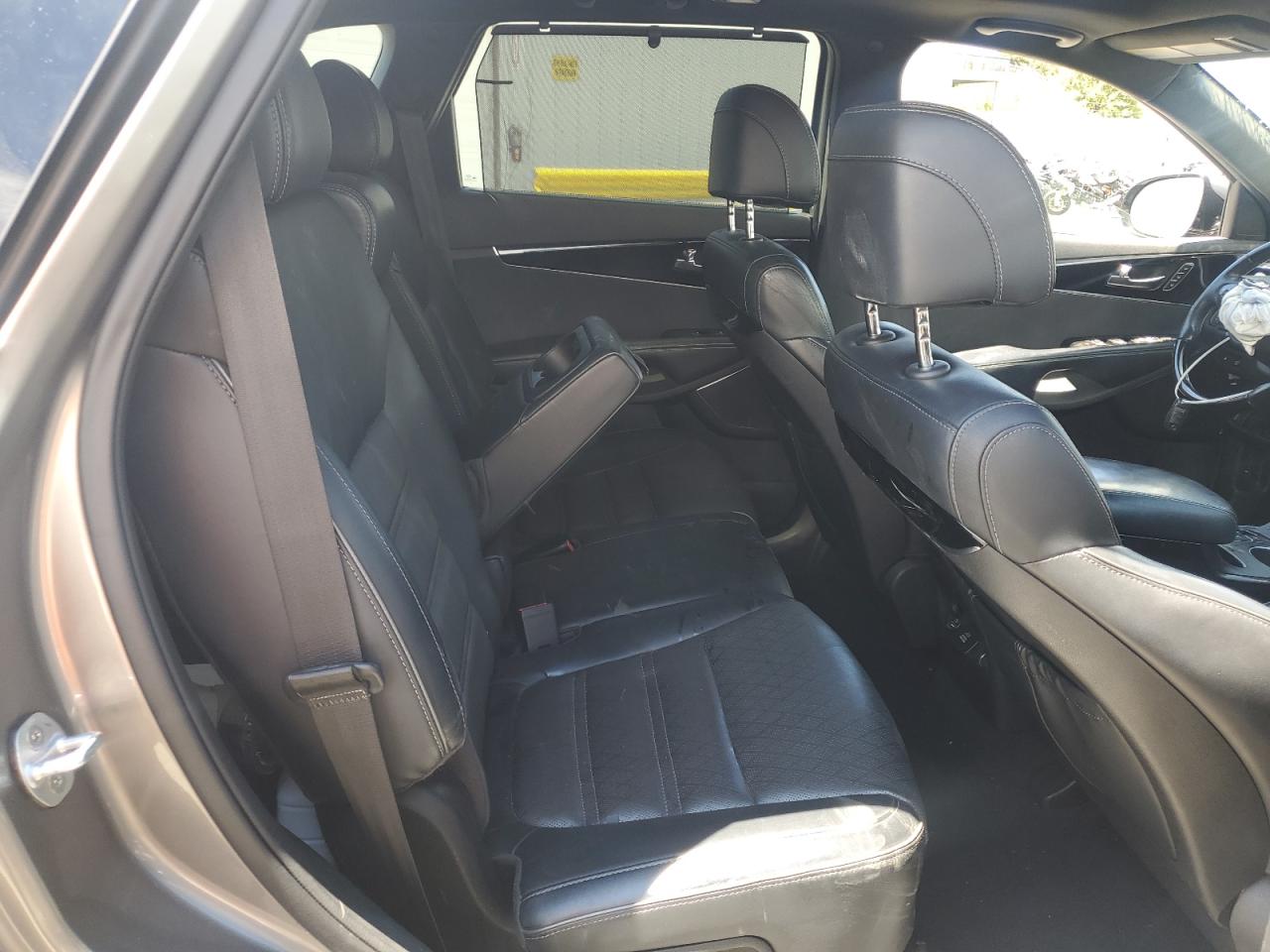 2017 Kia Sorento Sx VIN: 5XYPK4A51HG231456 Lot: 66047875