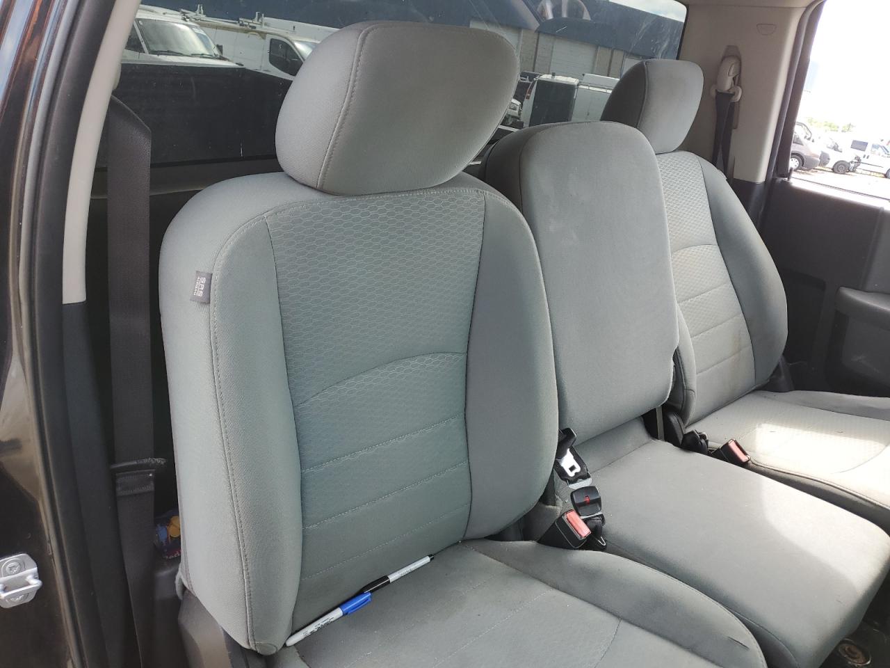2016 Ram 1500 St VIN: 3C6JR7DT2GG270920 Lot: 65333175