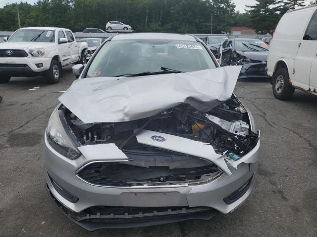 Хэтчбеки FORD FOCUS 2016 Серебристый
