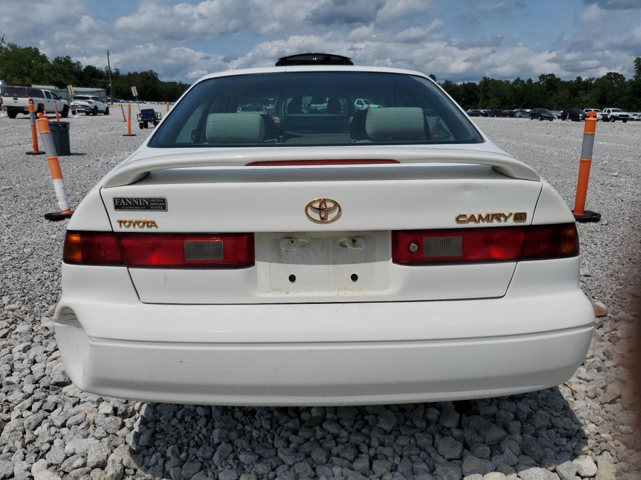 1999 Toyota Camry Ce VIN: 4T1BG22K3XU574704 Lot: 65153445