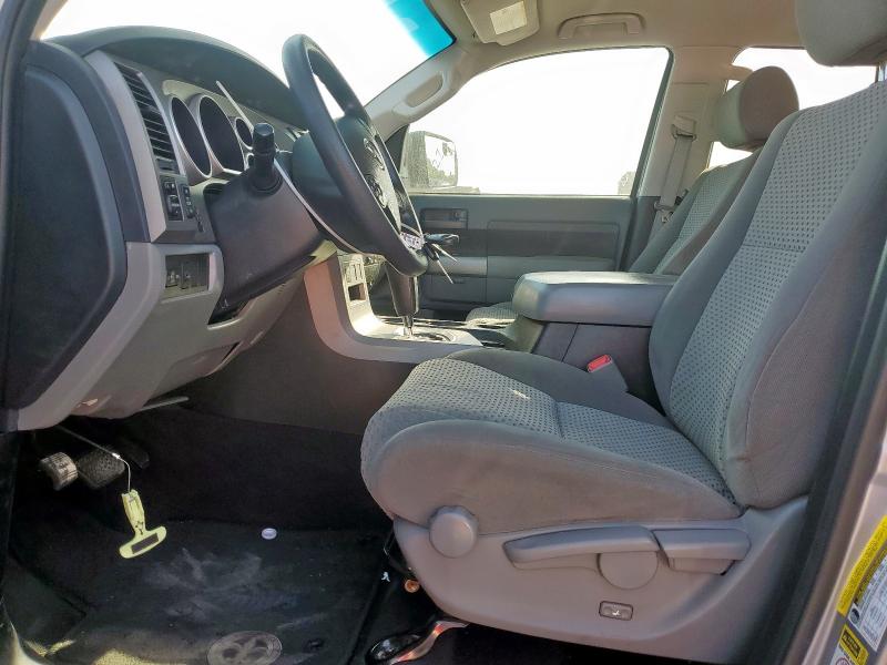  TOYOTA TUNDRA 2013 Srebrny
