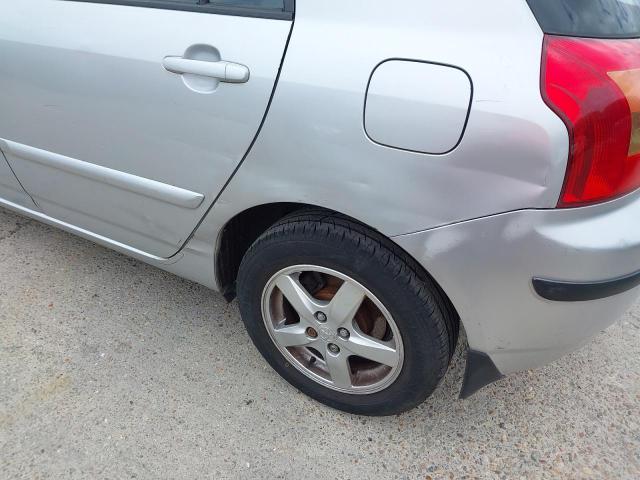 2003 TOYOTA COROLLA T3