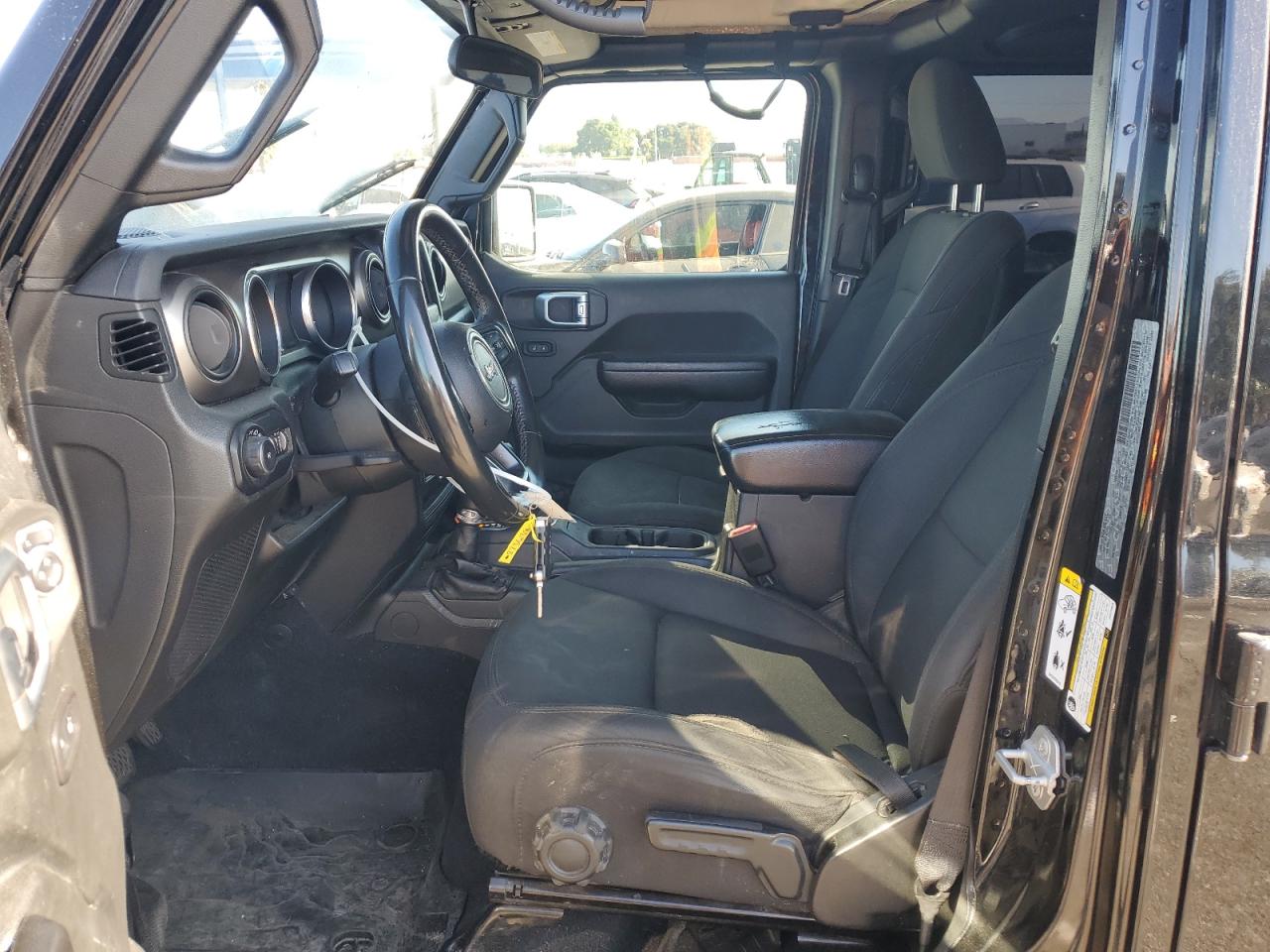 2018 Jeep Wrangler Unlimited Sport VIN: 1C4HJXDGXJW273638 Lot: 61858155