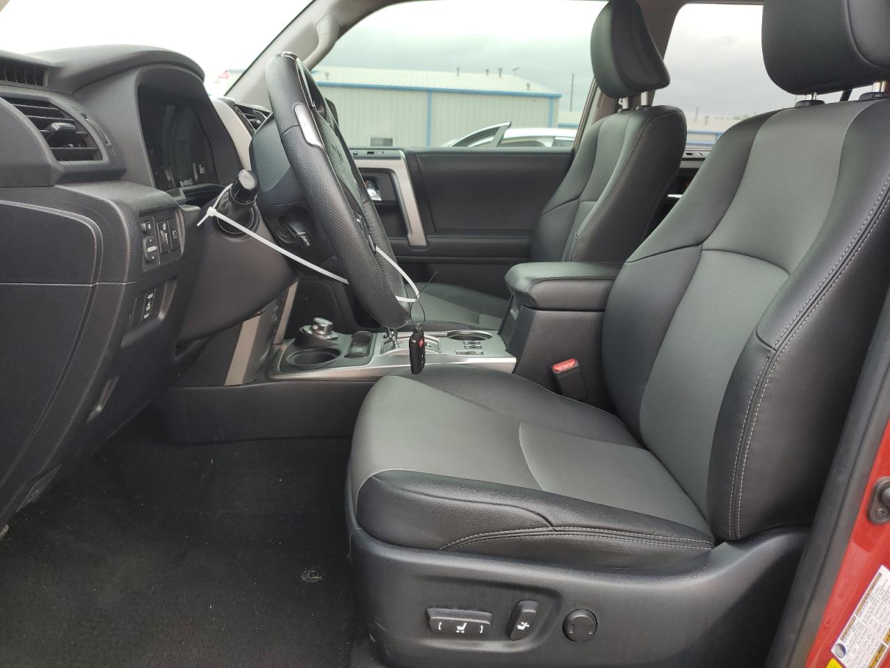 2021 Toyota 4Runner Sr5/Sr5 Premium VIN: JTENU5JR4M5915426 Lot: 63664195