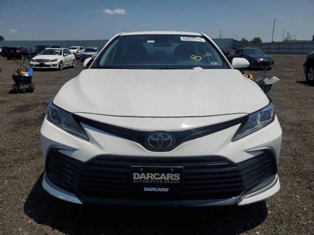  TOYOTA CAMRY 2022 Белы