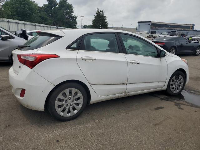  HYUNDAI ELANTRA 2017 Белы