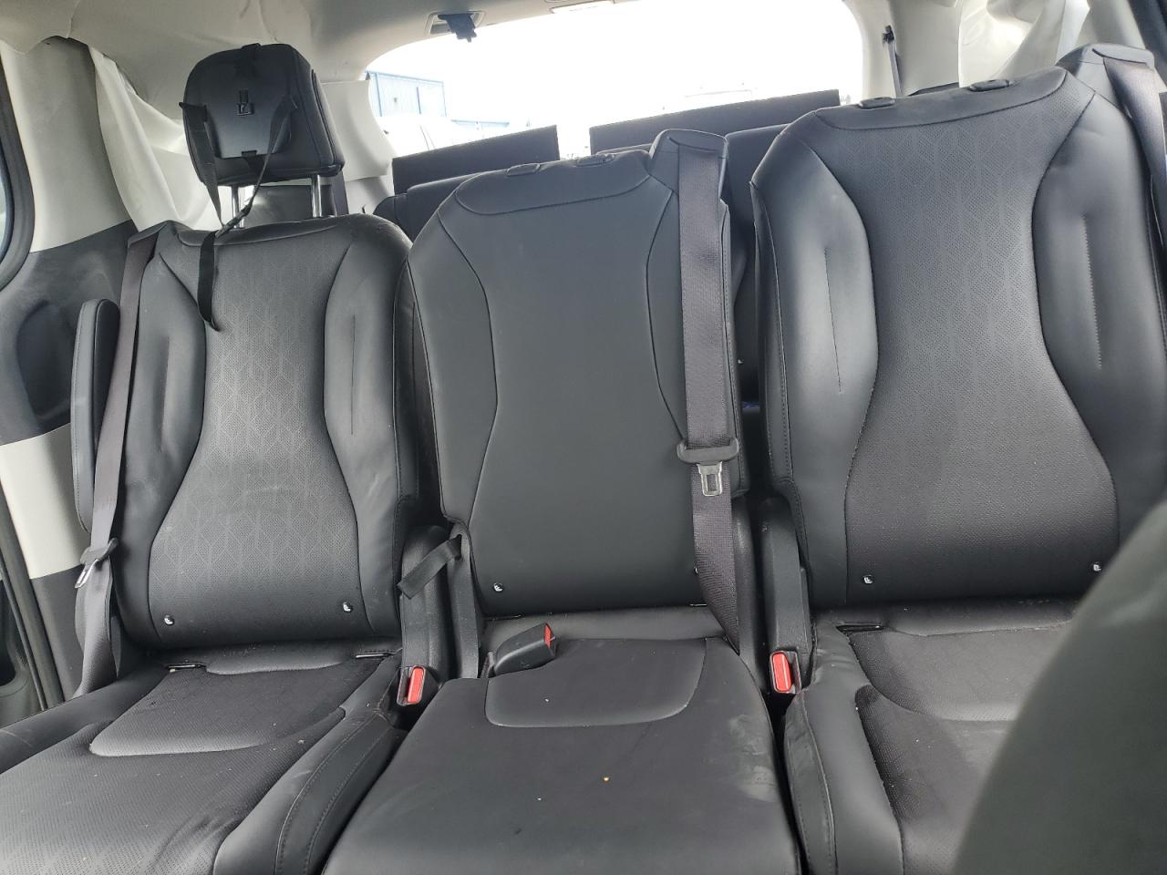 2024 Kia Carnival Lx VIN: KNDNB4H37R6393768 Lot: 63253555