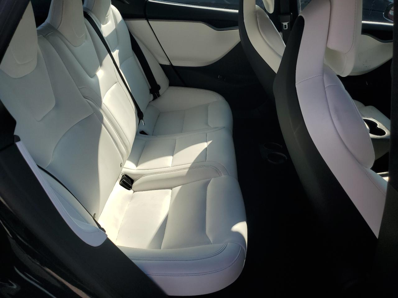 2018 Tesla Model S VIN: 5YJSA1E25JF277901 Lot: 64364025