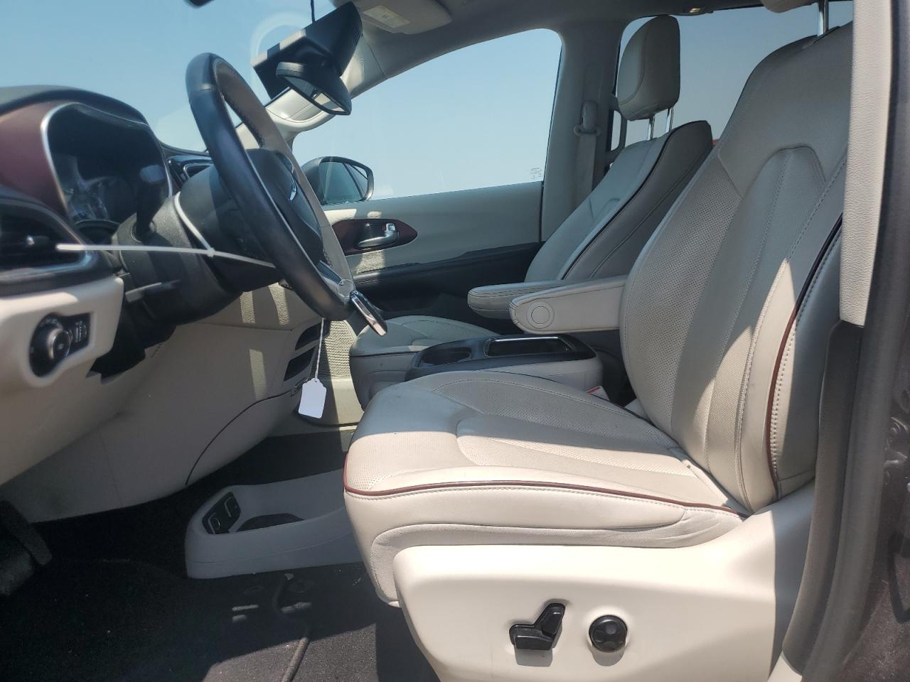 2020 Chrysler Pacifica Limited VIN: 2C4RC1GG5LR135735 Lot: 64766805